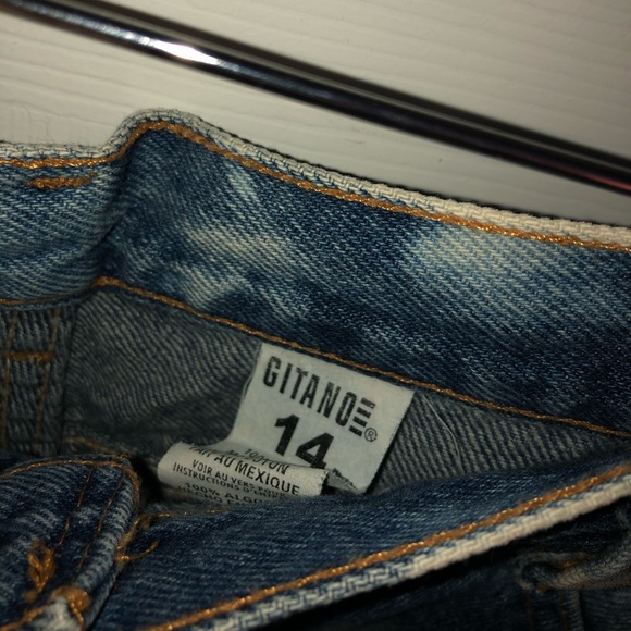 Mid-rise bleached cut-off denim shorts - Picture 6 of 6